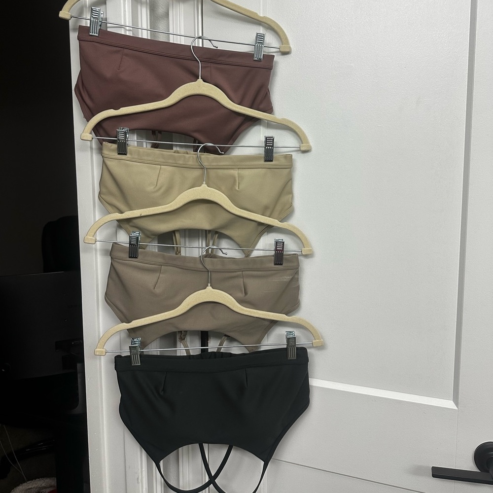 4 Alo sport bras SET! Airlift all size Large